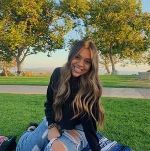 Meet your Posher, Izzy